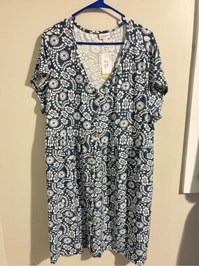 LuLaRoe Navy and White Floral V-Neck Heidi Dress